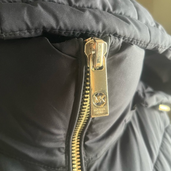 Michael Kors Packable Puffer - Picture 7 of 9